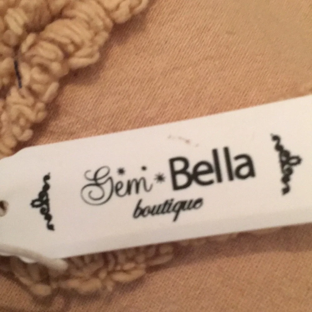 Gem Bella boutique for Anthro‎ rhinestone comb